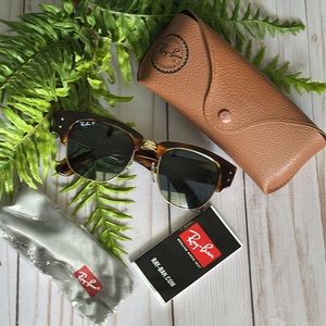 Ray-Ban Sunglasses 🕶️